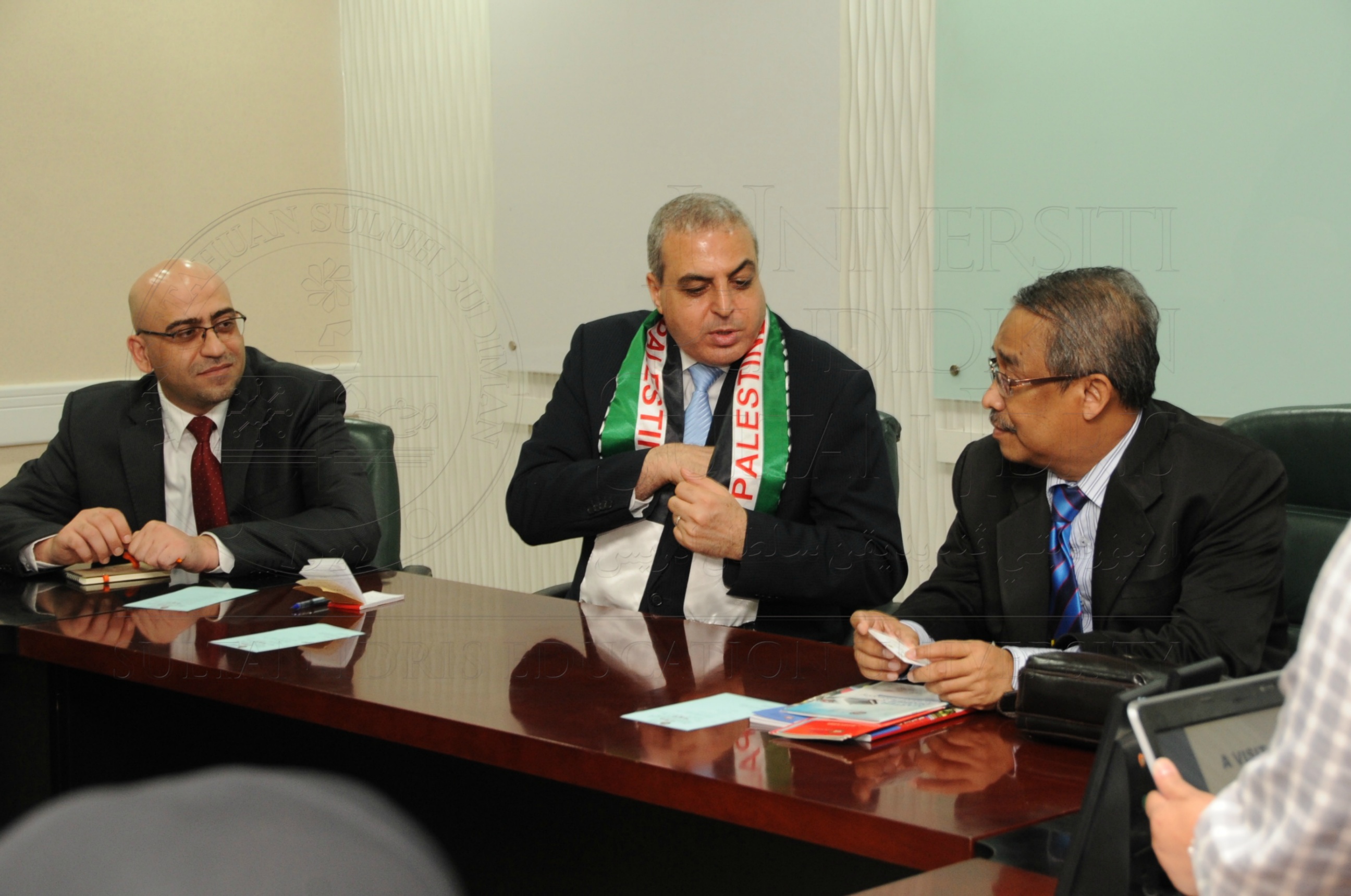 PRO 16 3 PALESTINEHAS 7618